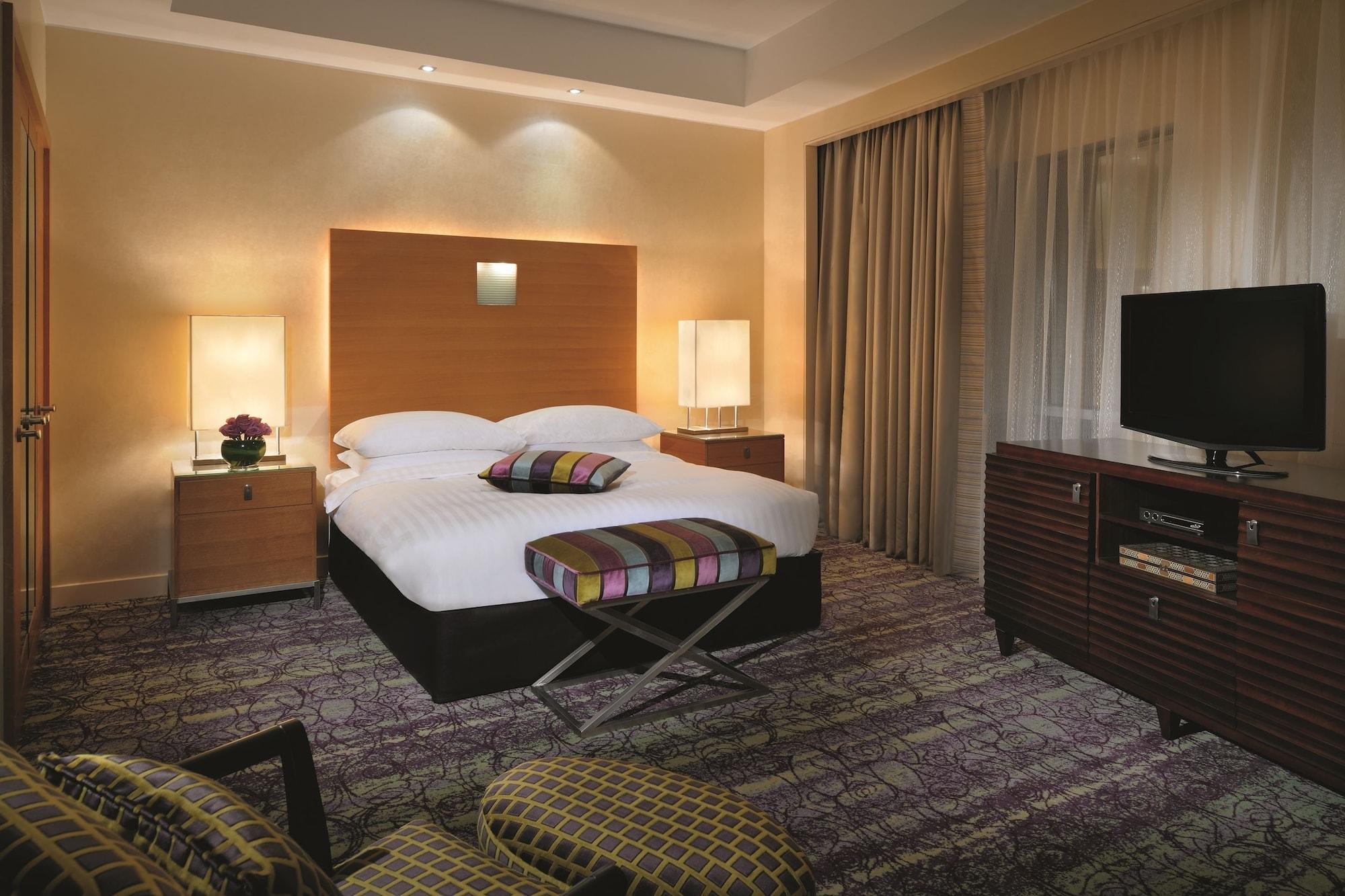 Qabila Westbay Hotel By Marriott Doha Habitación foto A bedroom at the hotel