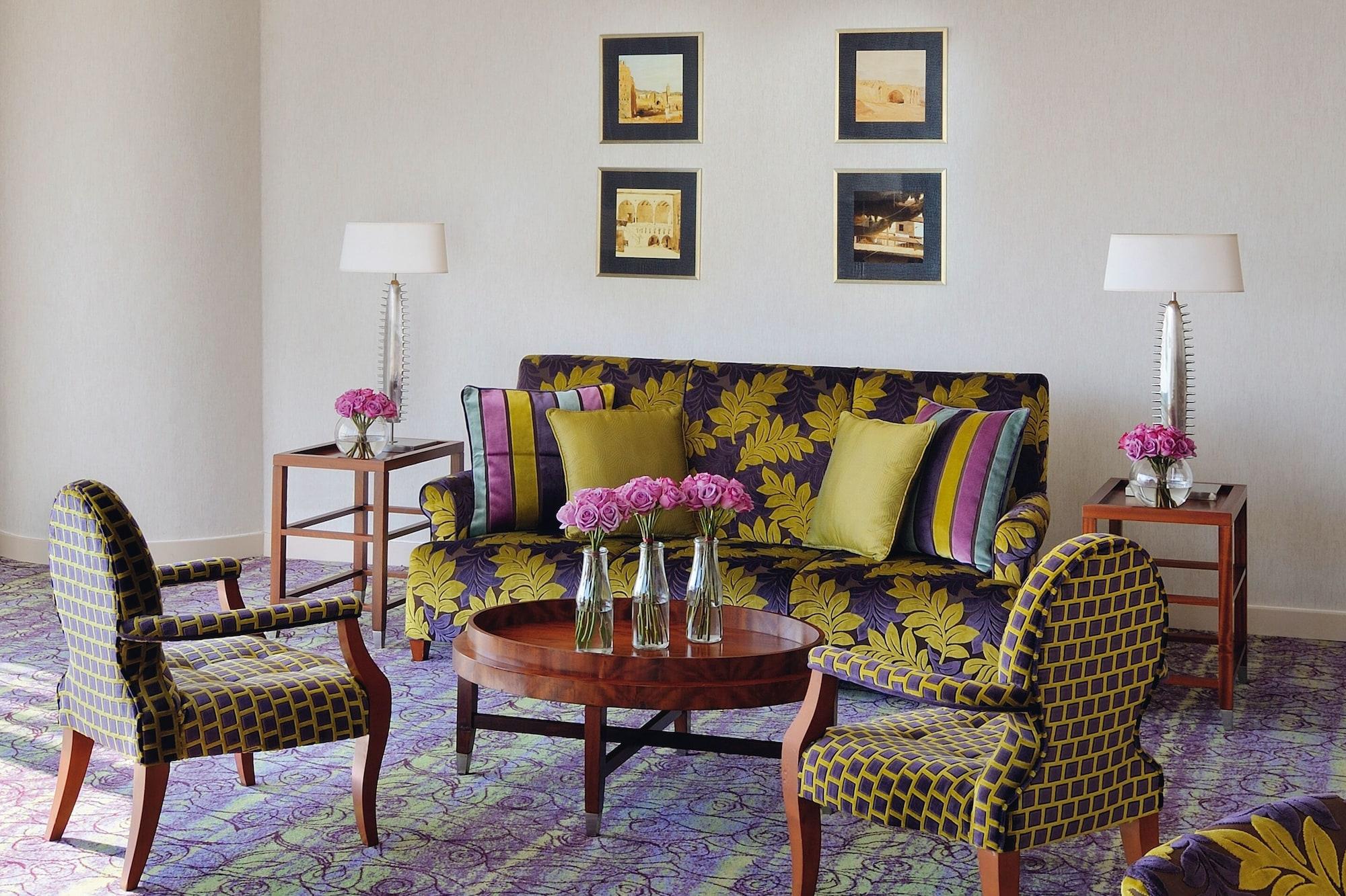 Qabila Westbay Hotel By Marriott Doha Exterior foto A living room