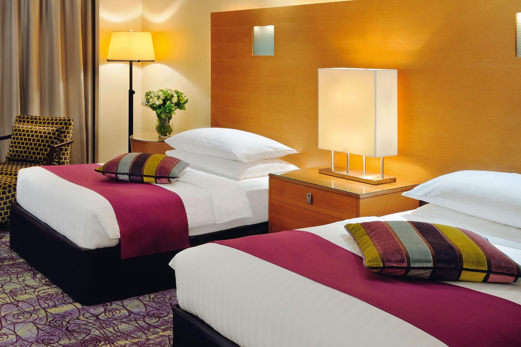 Qabila Westbay Hotel By Marriott Doha Exterior foto A typical room at the hotel