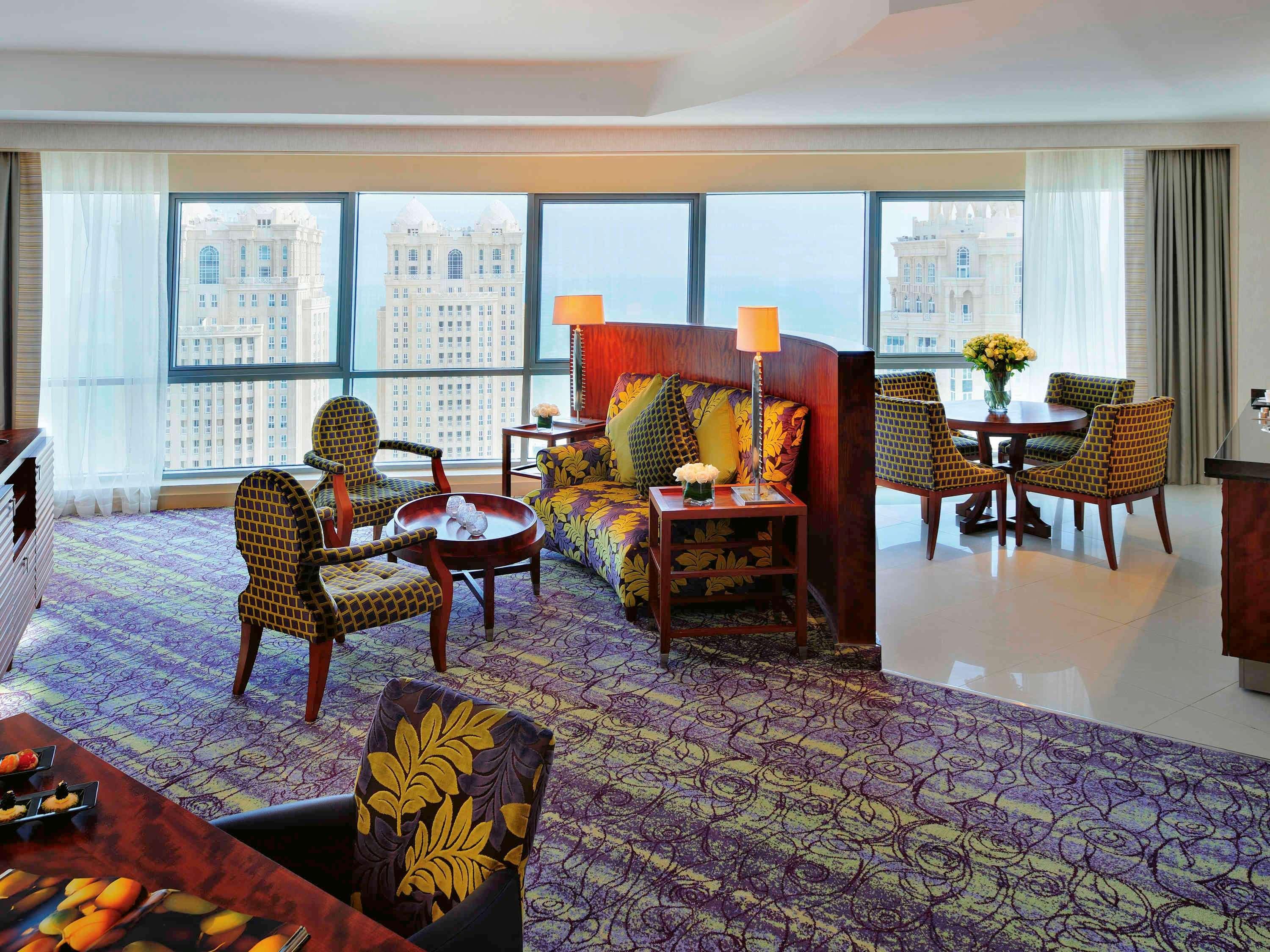 Qabila Westbay Hotel By Marriott Doha Exterior foto A suite at the hotel