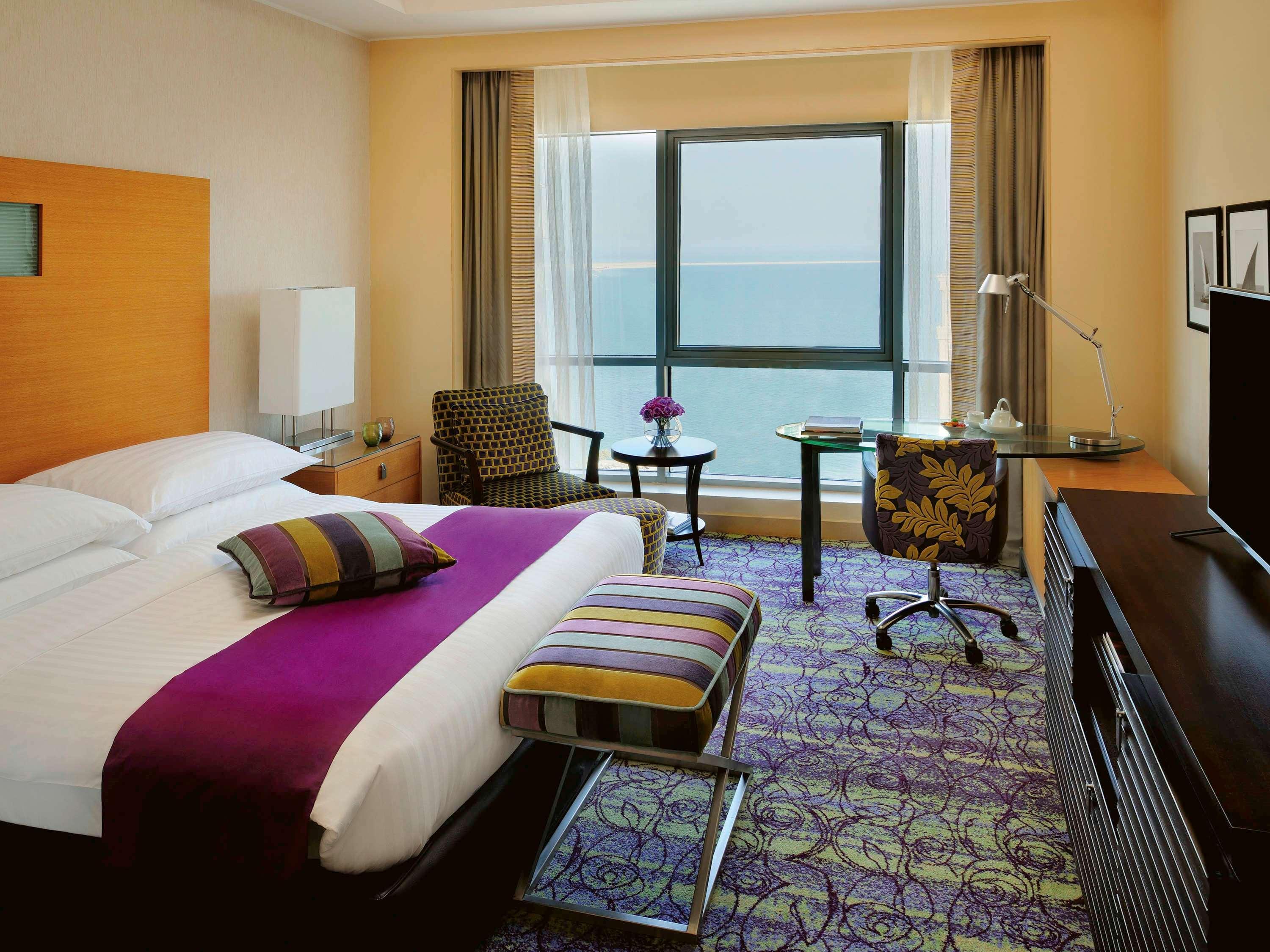 Qabila Westbay Hotel By Marriott Doha Exterior foto A room at the hotel