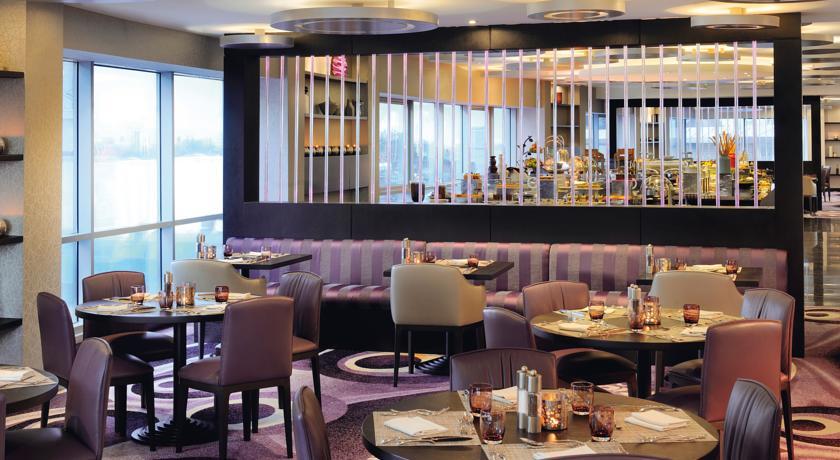 Qabila Westbay Hotel By Marriott Doha Exterior foto The interior of the restaurant