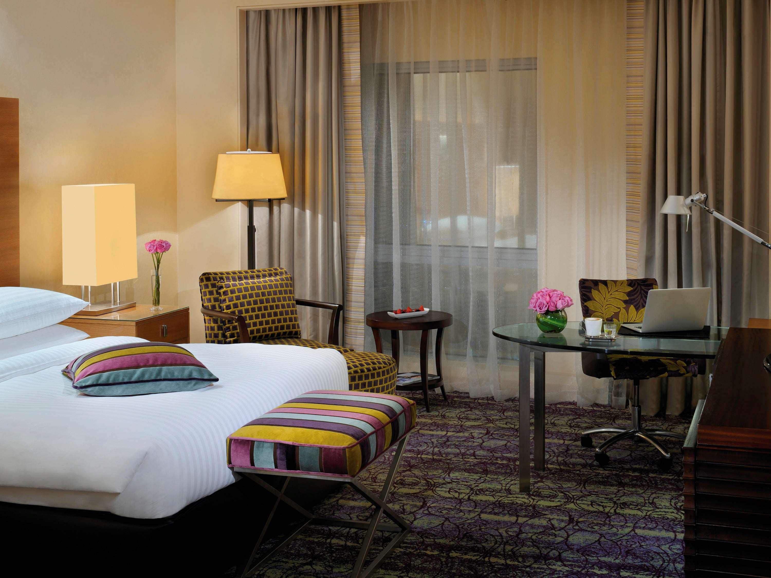 Qabila Westbay Hotel By Marriott Doha Exterior foto A room at the Mandarin Oriental, Paris