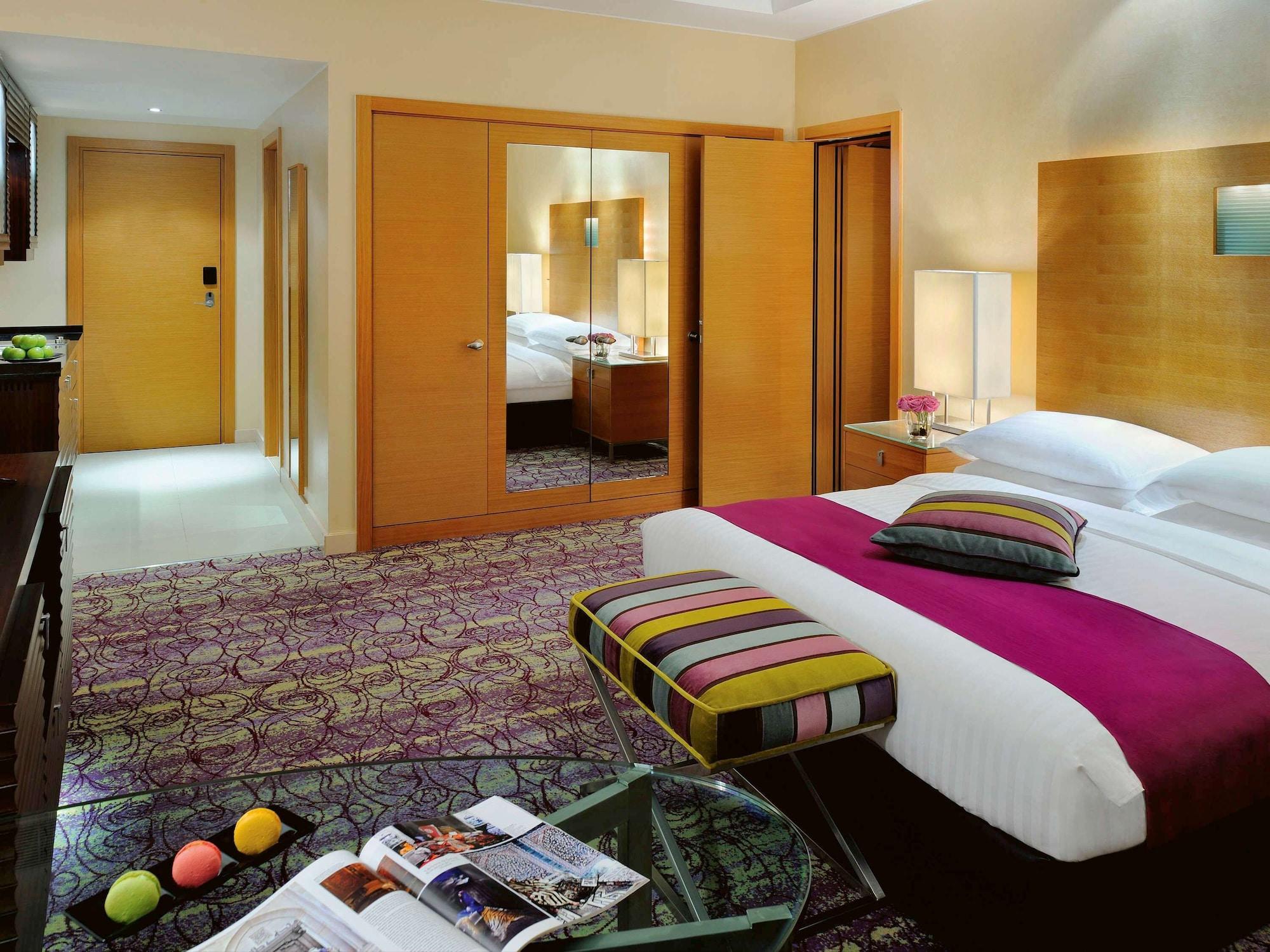Qabila Westbay Hotel By Marriott Doha Exterior foto Suite