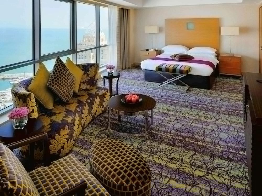 Qabila Westbay Hotel By Marriott Doha Exterior foto A suite at the hotel