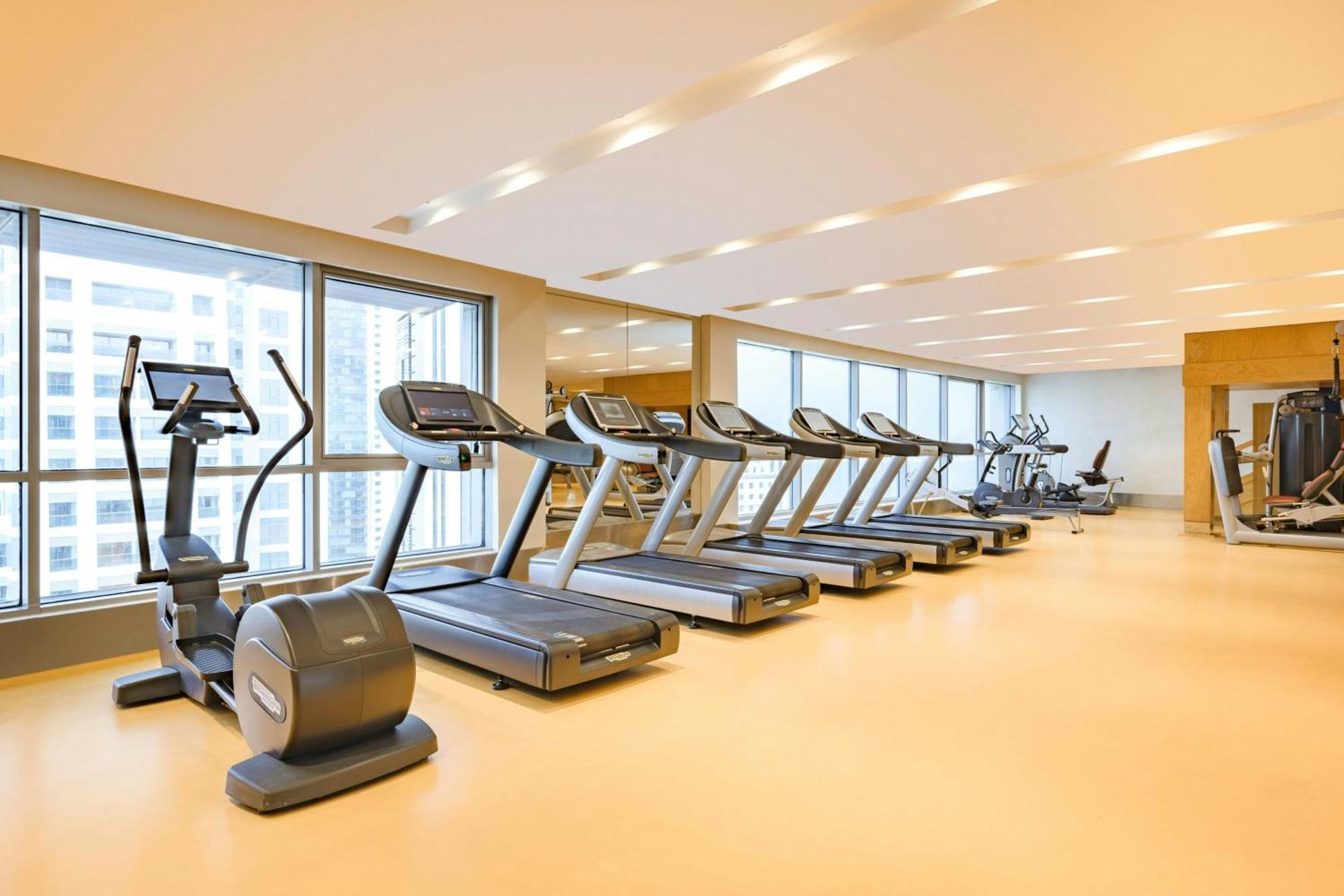 Qabila Westbay Hotel By Marriott Doha Exterior foto A gym at a hotel