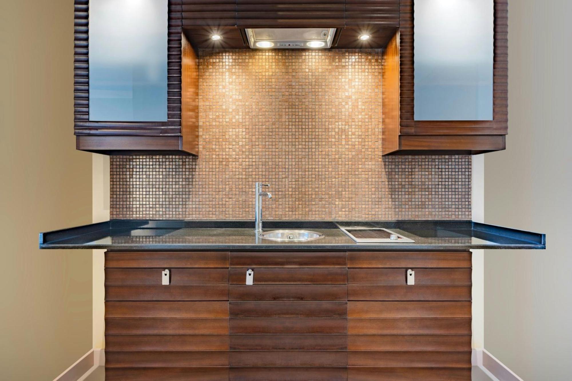 Qabila Westbay Hotel By Marriott Doha Exterior foto A kitchen with a single-bowl sink