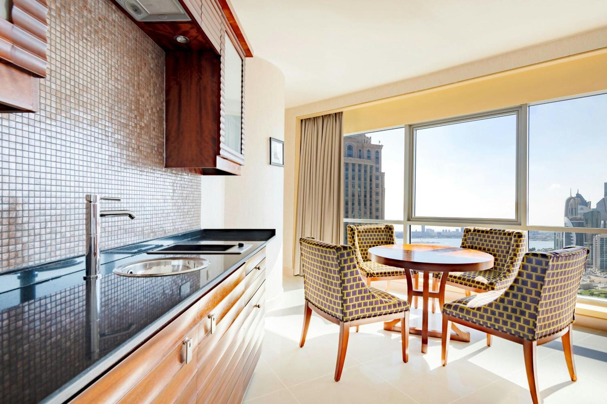 Qabila Westbay Hotel By Marriott Doha Exterior foto Kitchenette