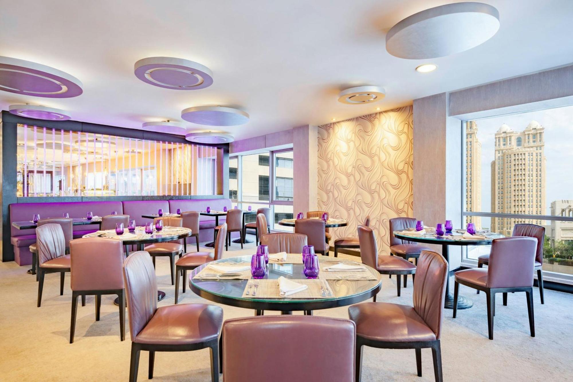 Qabila Westbay Hotel By Marriott Doha Exterior foto The restaurant